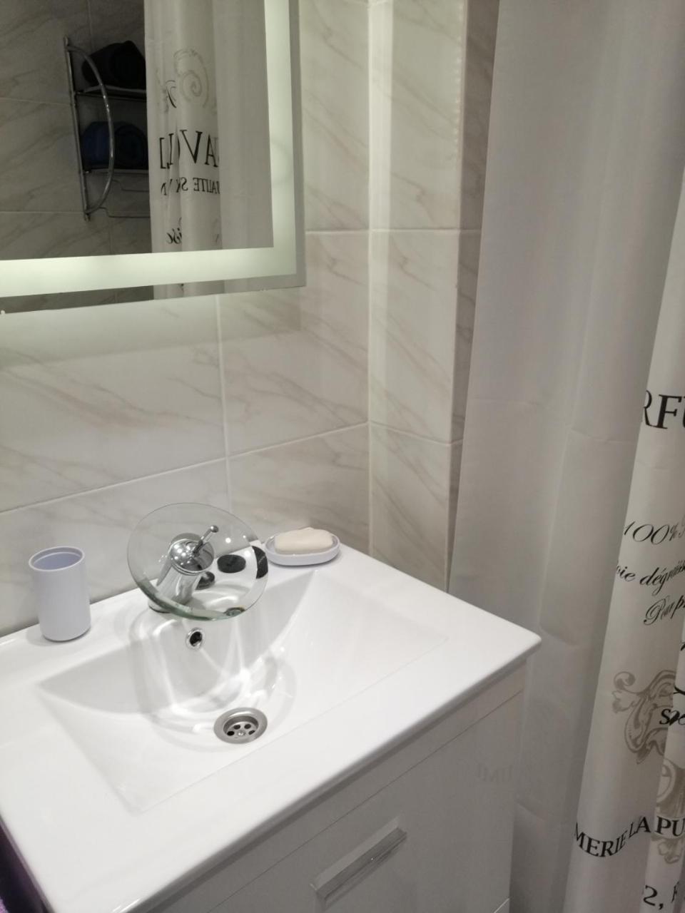 Petit Apartment En Avenida Belgrano 布宜诺斯艾利斯 外观 照片
